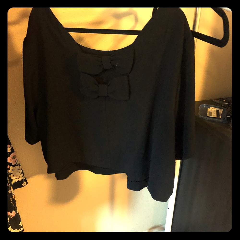 Black crop top